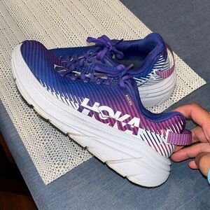 Women’s Hokas!